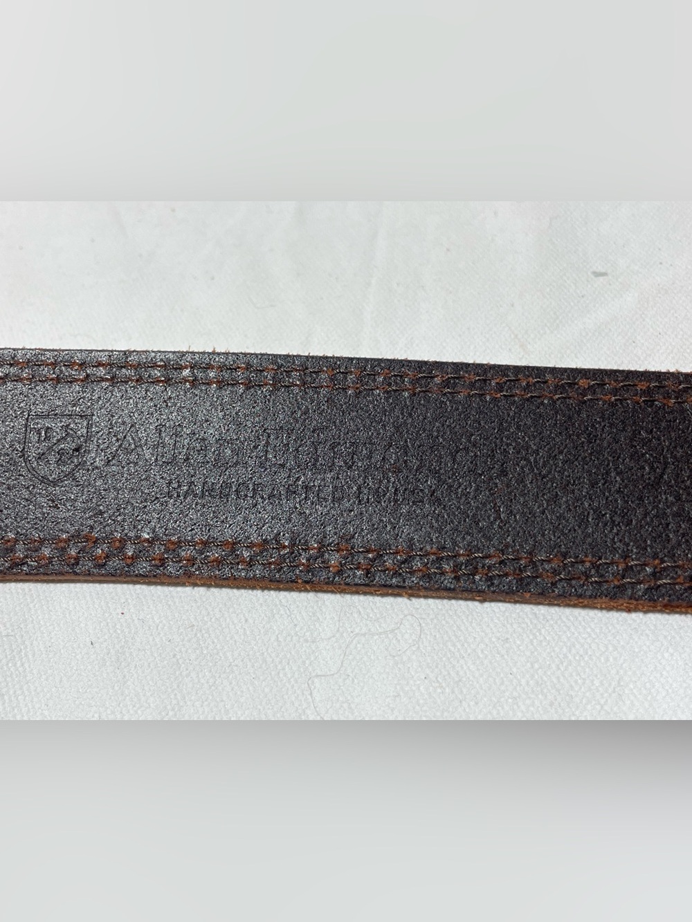 Allen Edmonds Leather Belt Men’s 41 Dark Brown Brass USA Made - Picture 10 of 16